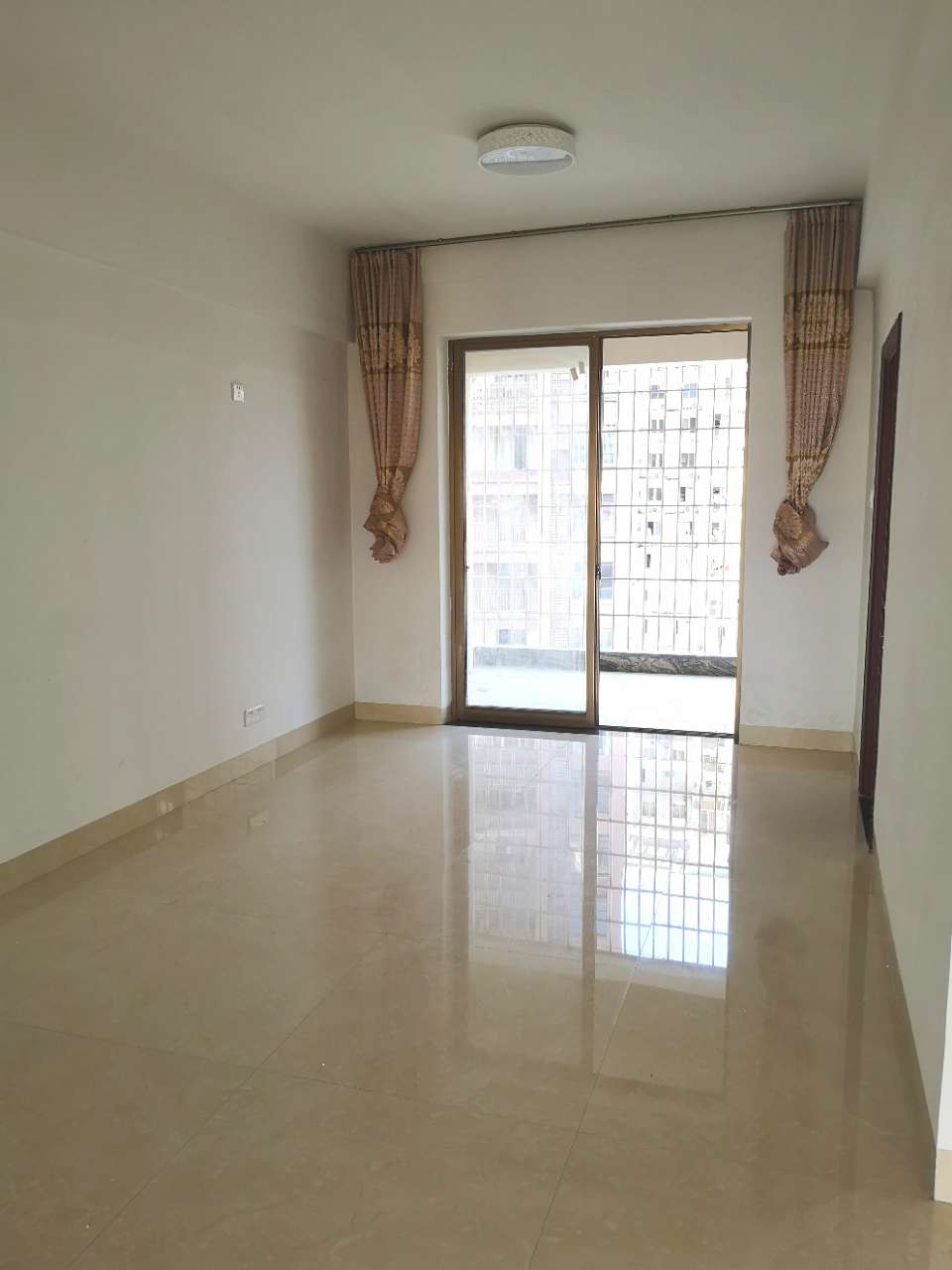 华林工业区西沙员工社区电梯房出租