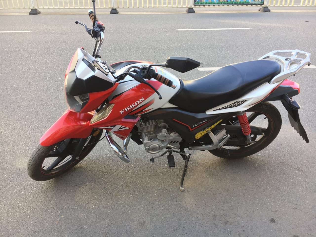 个人自用男士摩托车