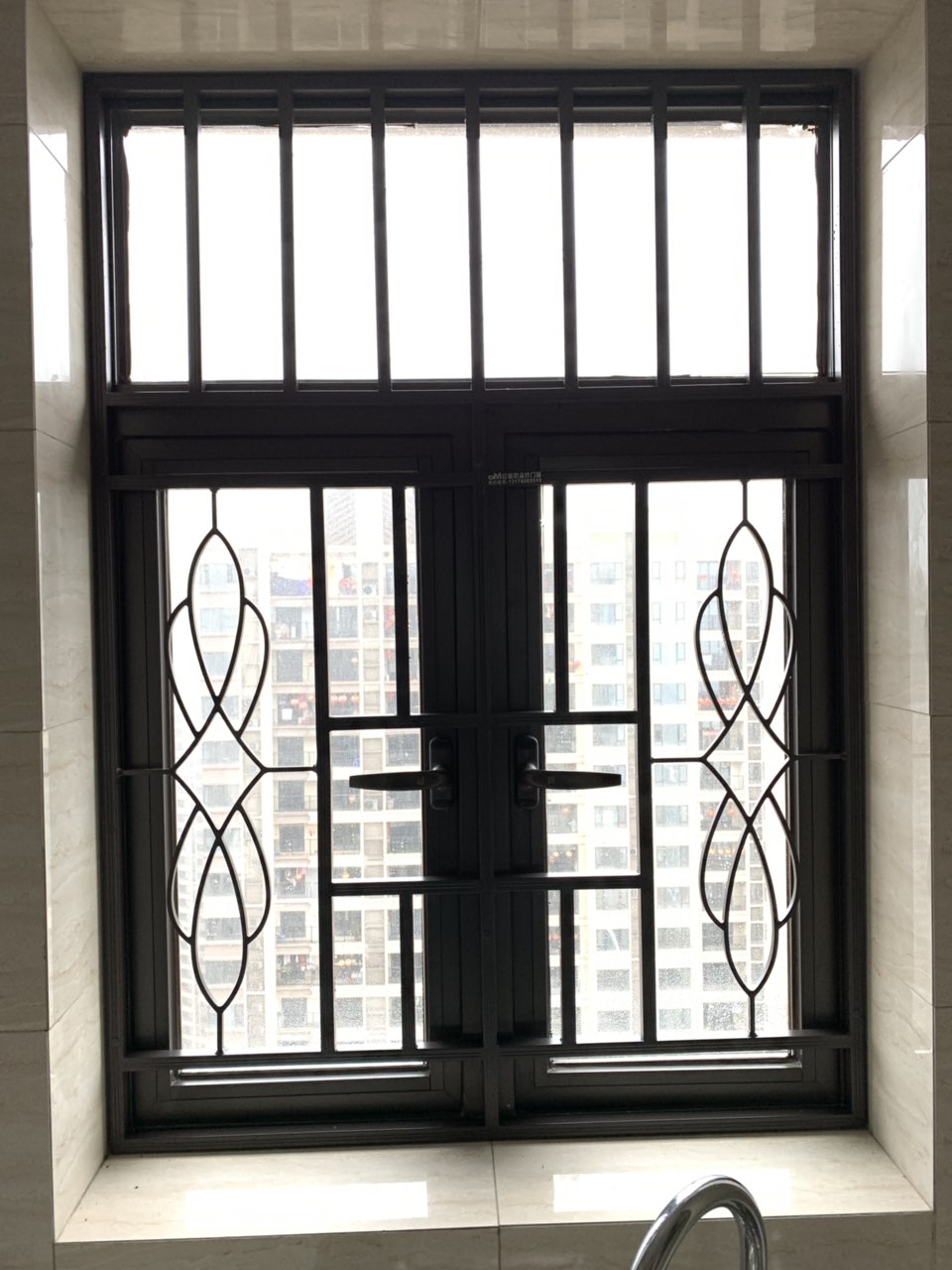 隐形防盗网晾衣架窗花阳台封闭制作13313950708