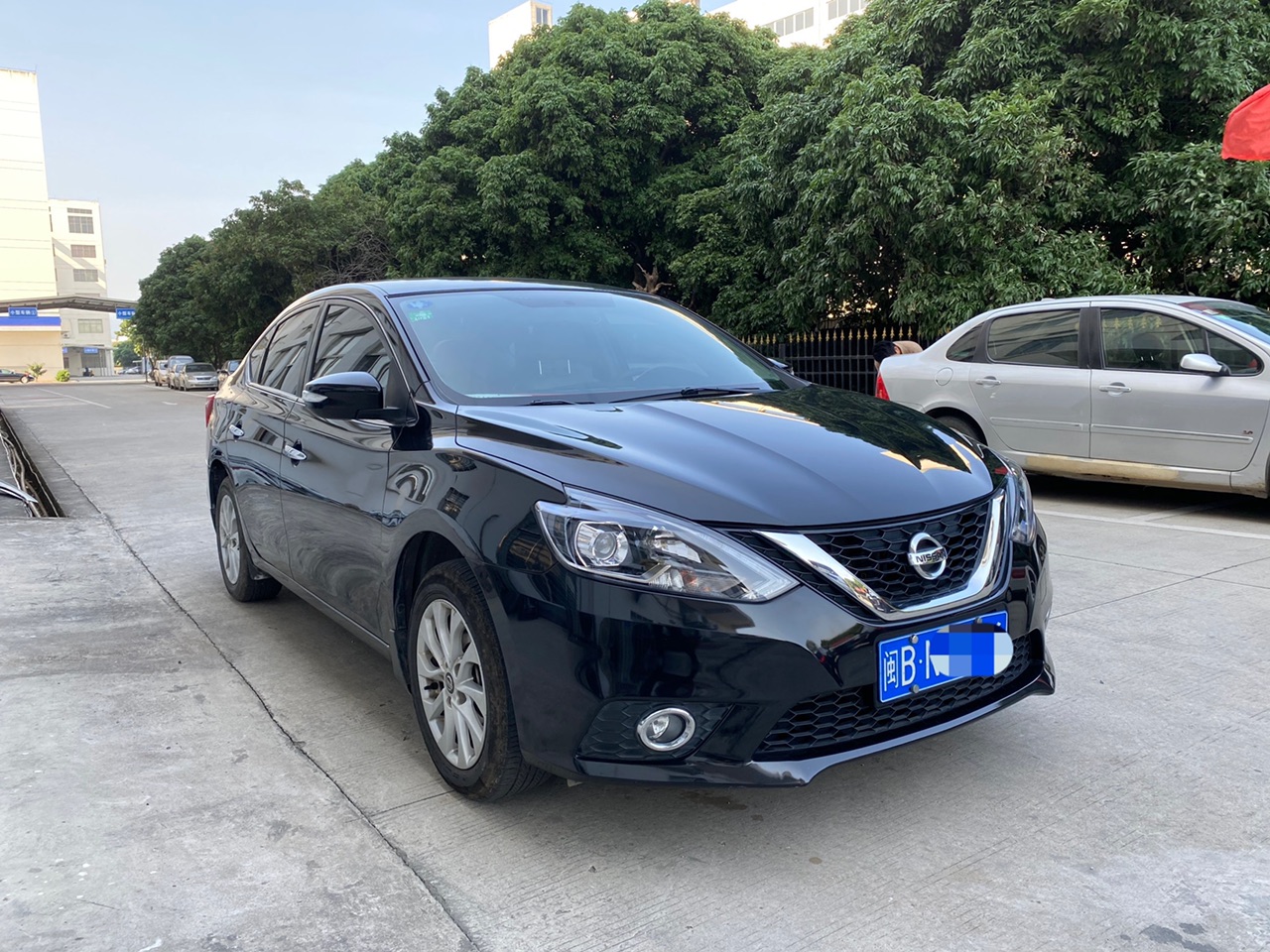 2017年轩逸黑色一手车